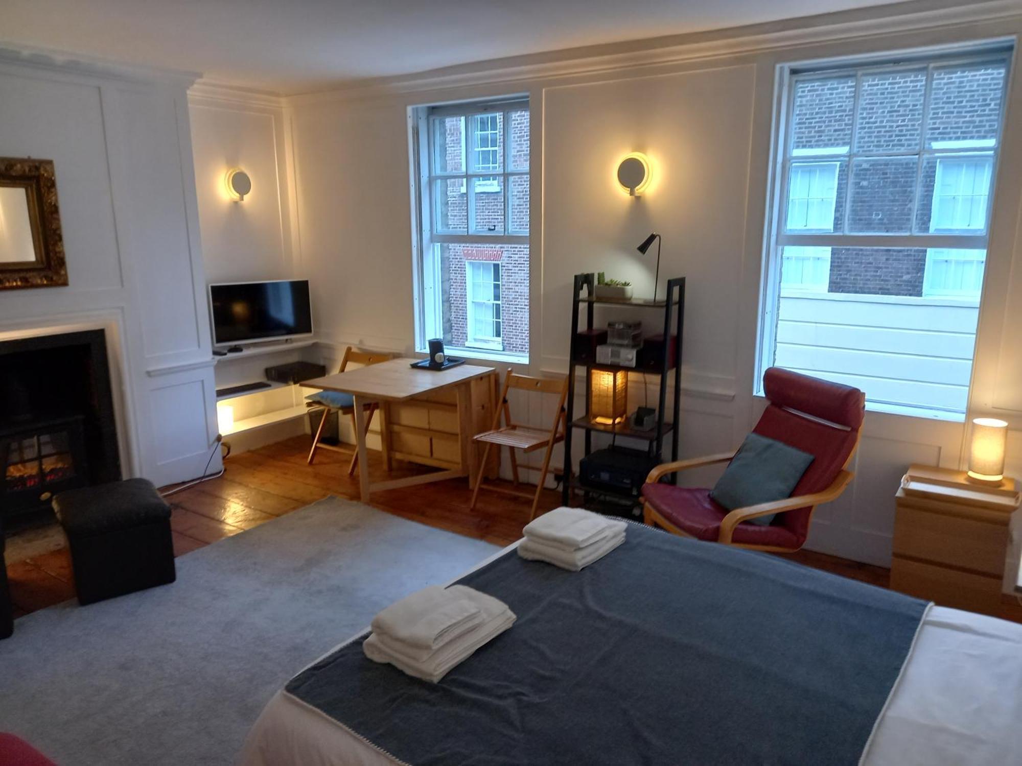 Large Bright Soho Flat With Large Terrace Londres