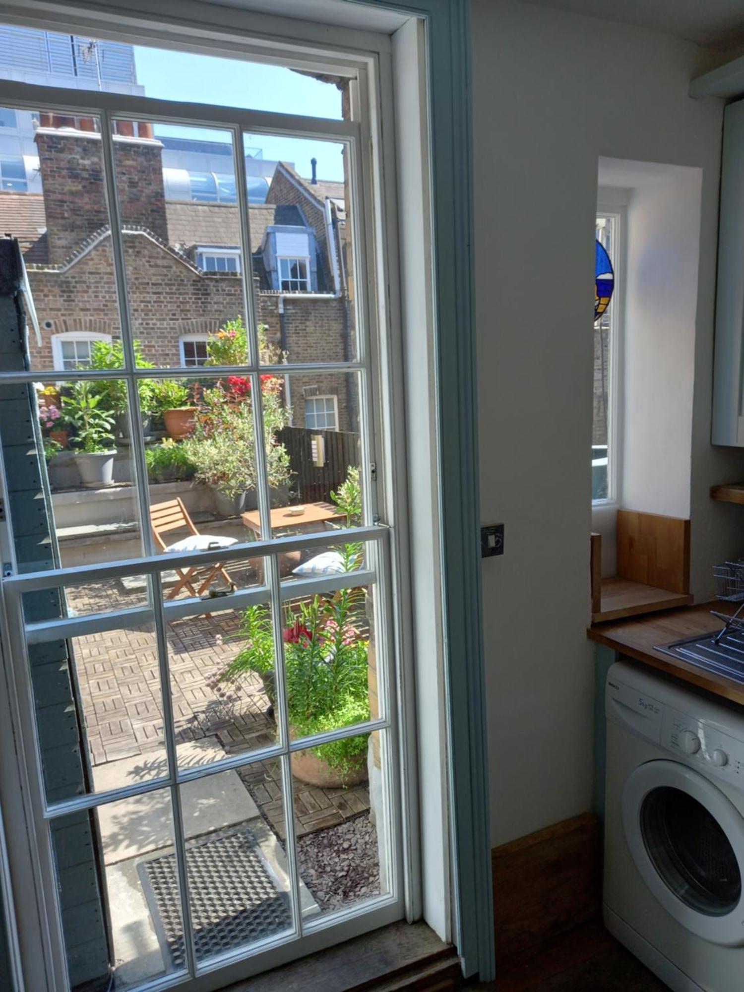 Large Bright Soho Flat With Large Terrace Londres
