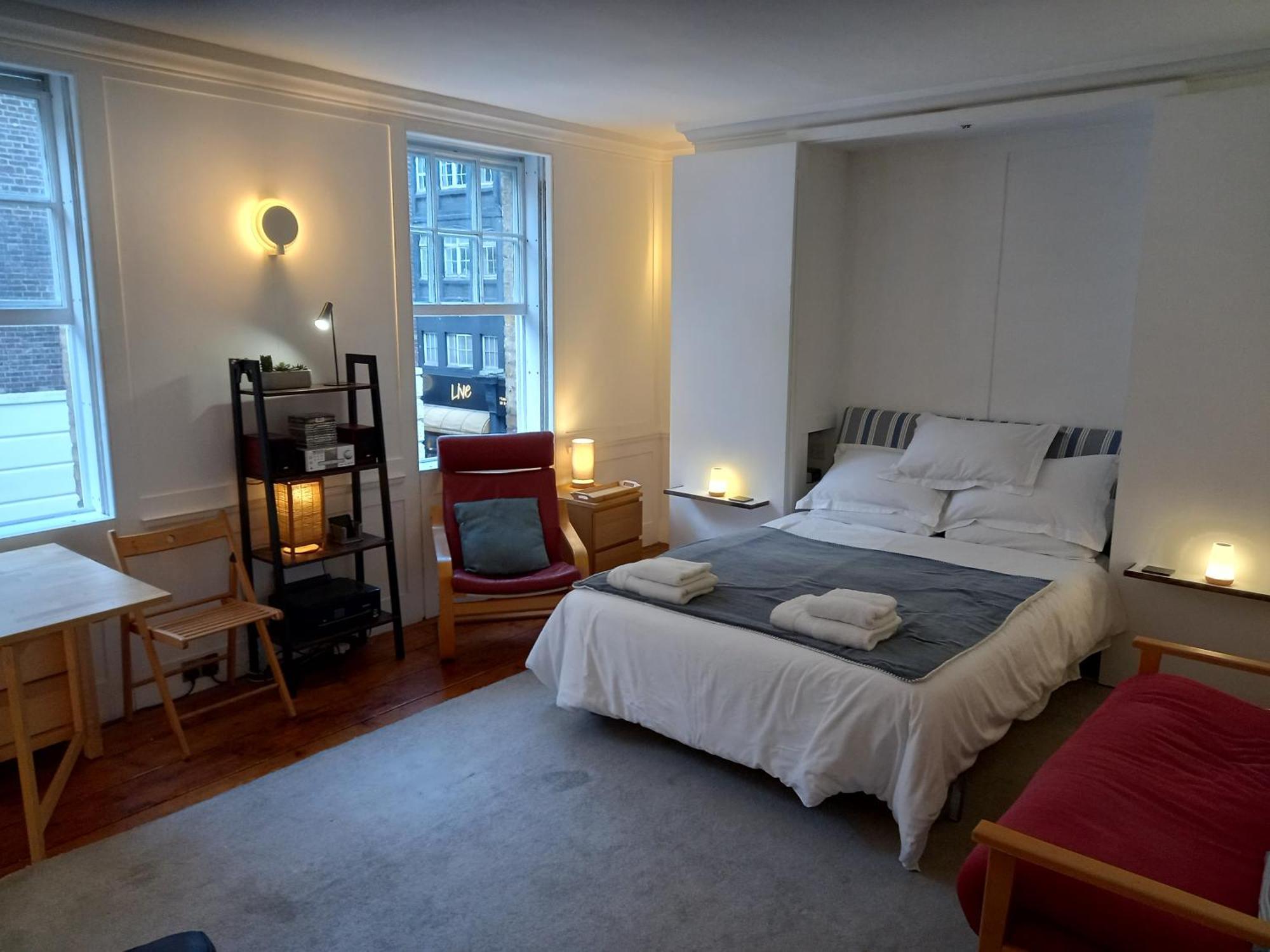 Large Bright Soho Flat With Large Terrace Apartamento *